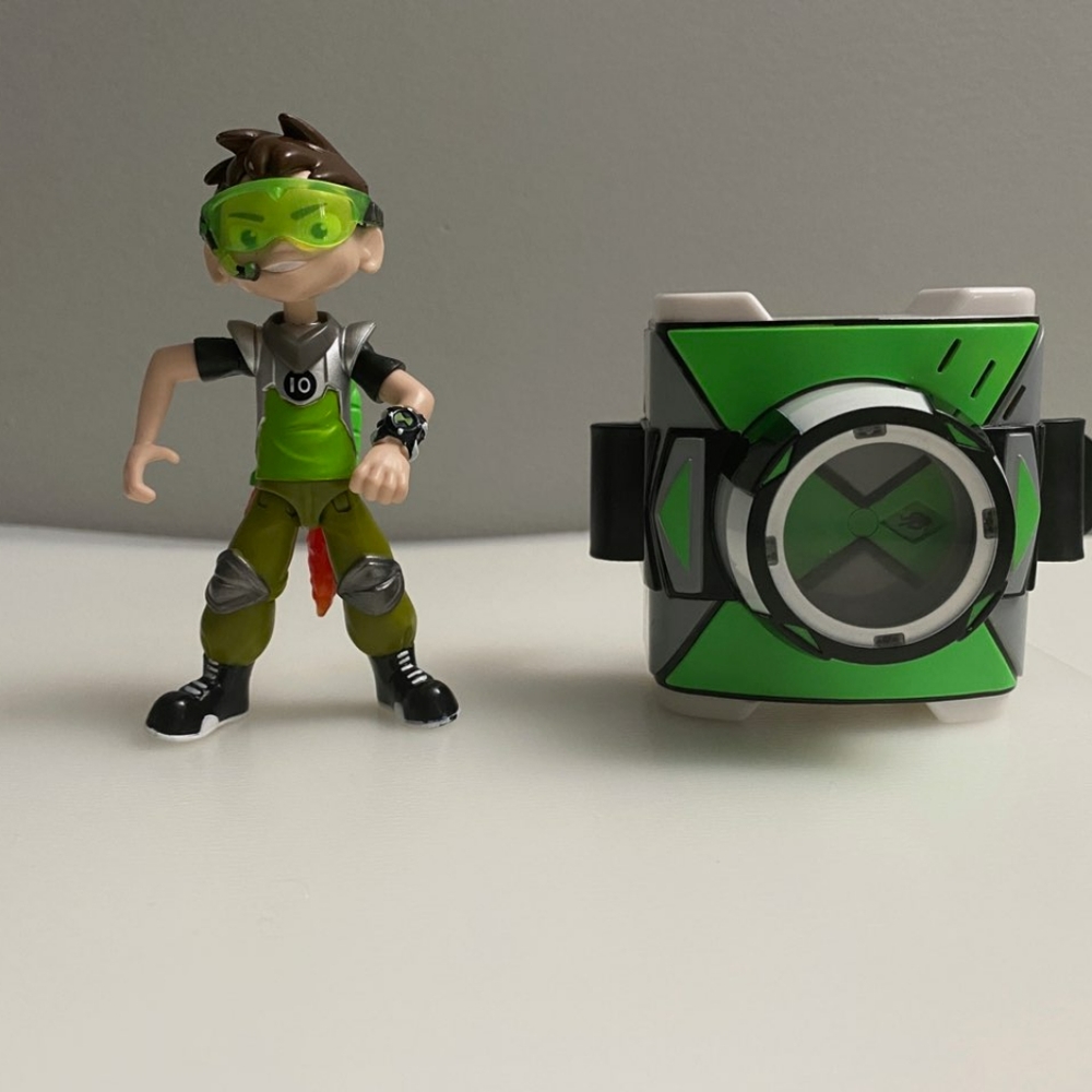 Ben ten figure and ben ten ominitrix watch